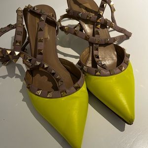 Valentino shoes in neon yellow size eu 39. Wore it just handful of times